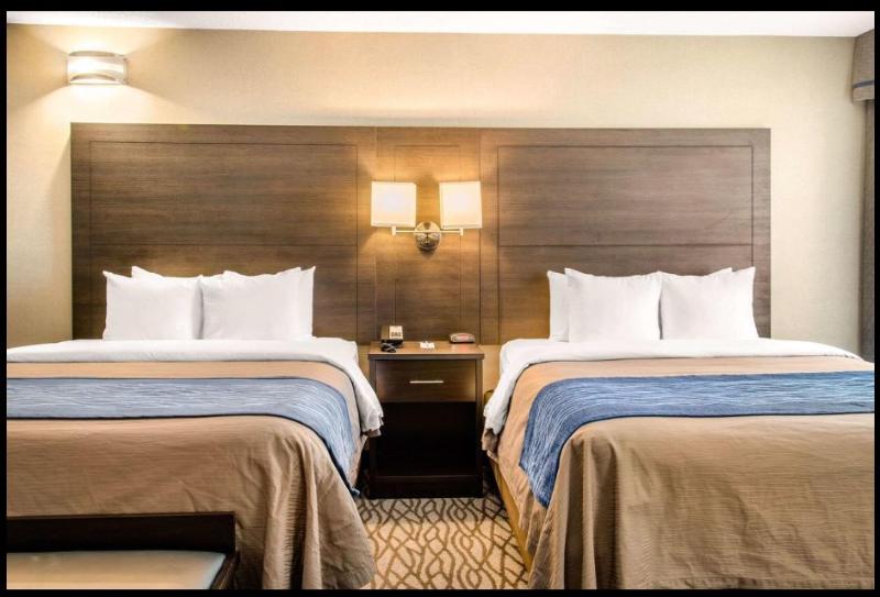 هتل Comfort Inn Montreal Aeroport