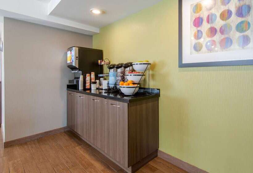 هتل Comfort Inn