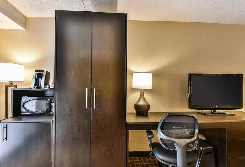 هتل Comfort Inn