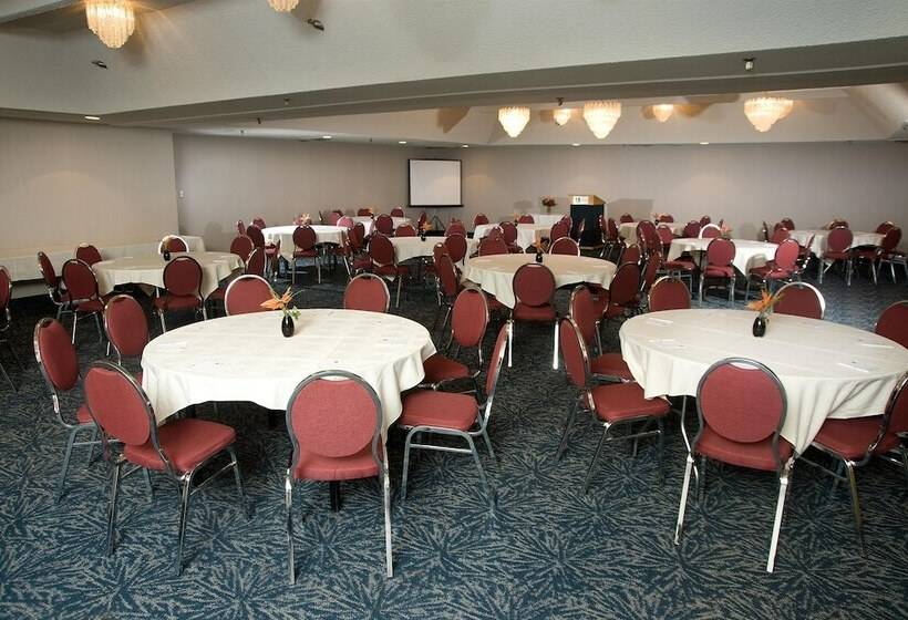 هتل Courtyard By Marriott Regina Downtown