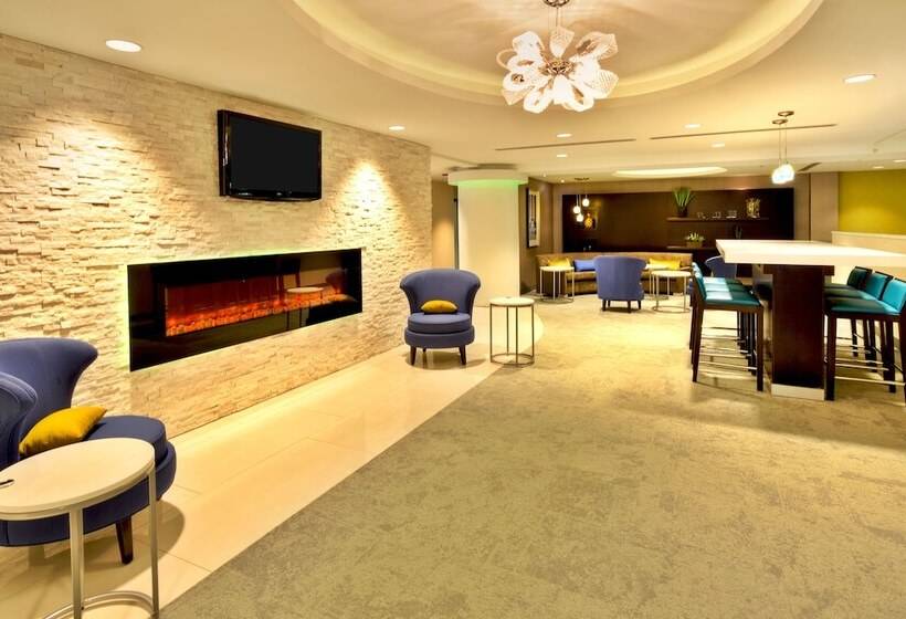 هتل Crowne Plaza Kitchener Waterloo, An Ihg