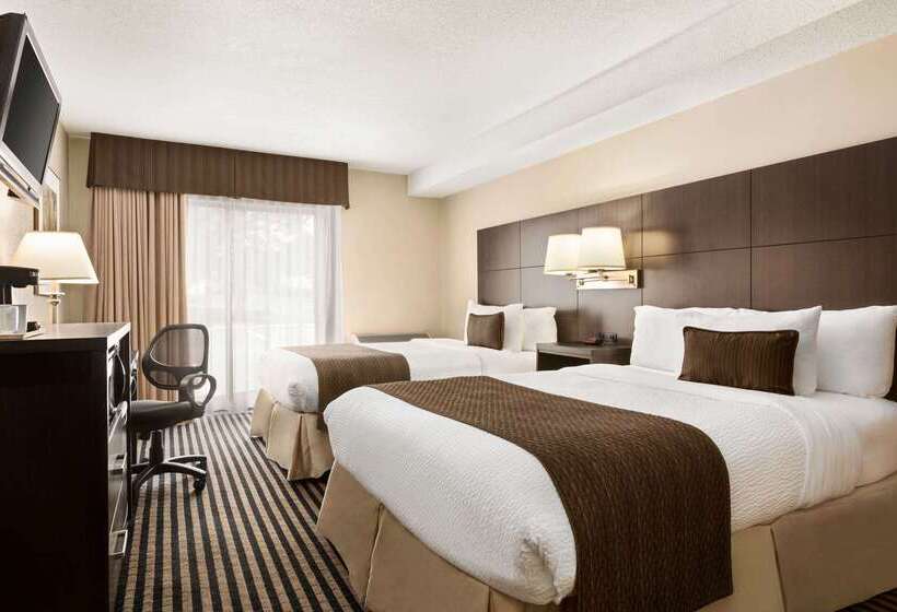 فندق Days Inn By Wyndham Miramichi Nb