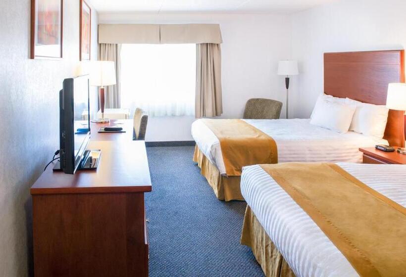 هتل Howard Johnson By Wyndham Portage La Prairie