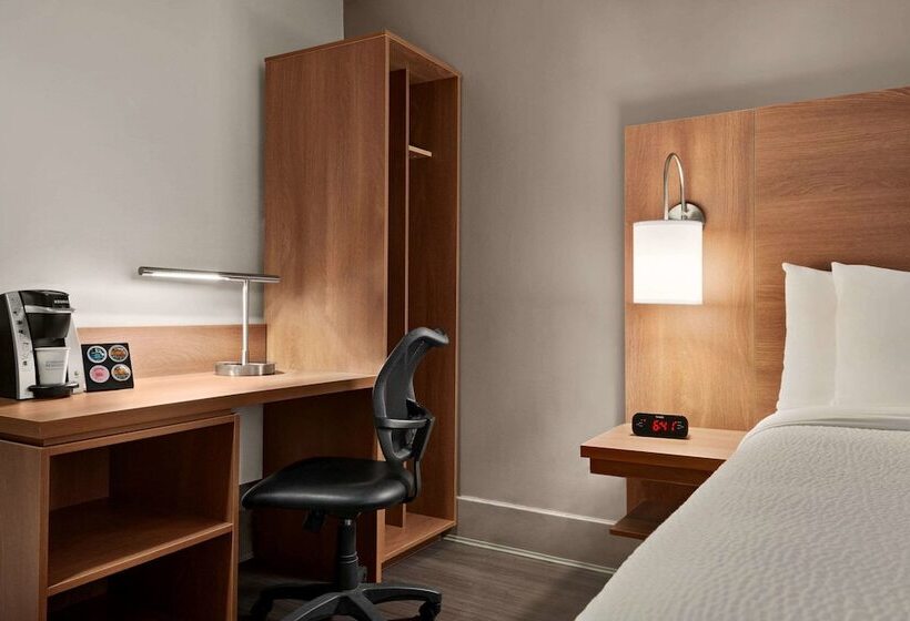 فندق Days Inn By Wyndham Vancouver Downtown