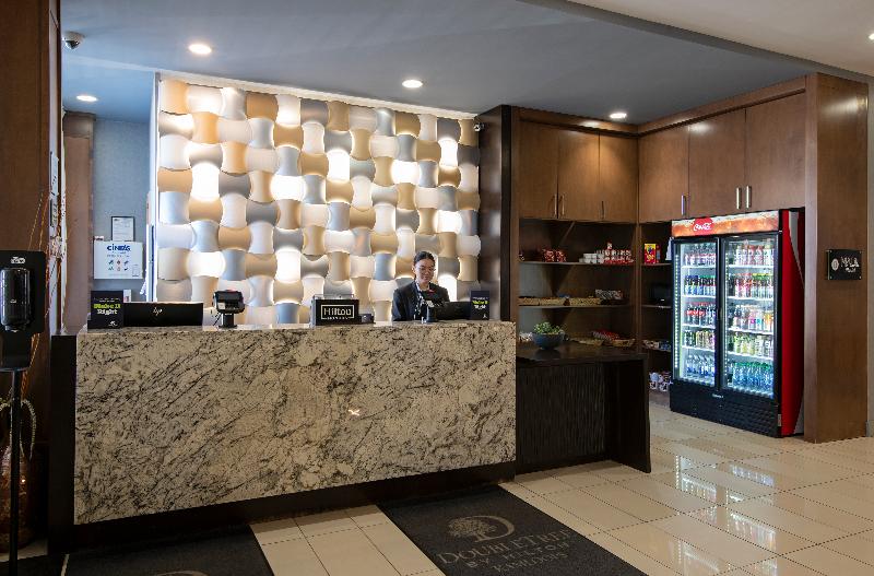 Doubletree By Hilton Hotel Kamloops