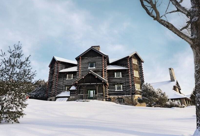 호텔 Fairmont Le Chateau Montebello