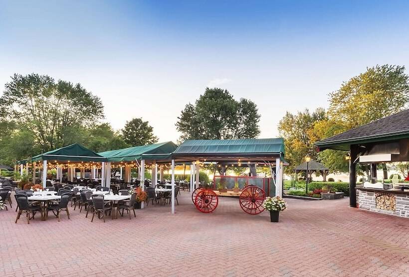 호텔 Fairmont Le Chateau Montebello