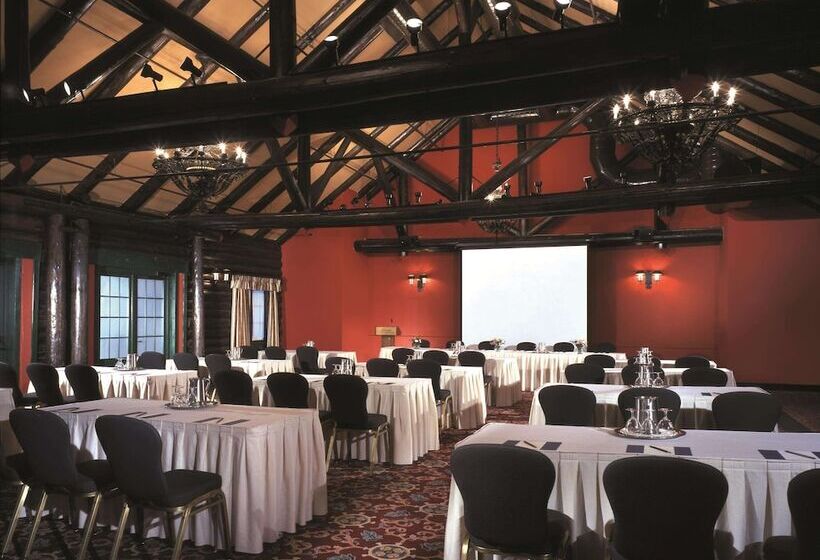 호텔 Fairmont Le Chateau Montebello