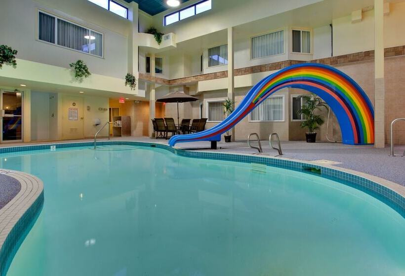 هتل Holiday Inn Express Red Deer, An Ihg