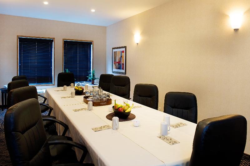 هتل Holiday Inn Express & Suites Regina South, An Ihg