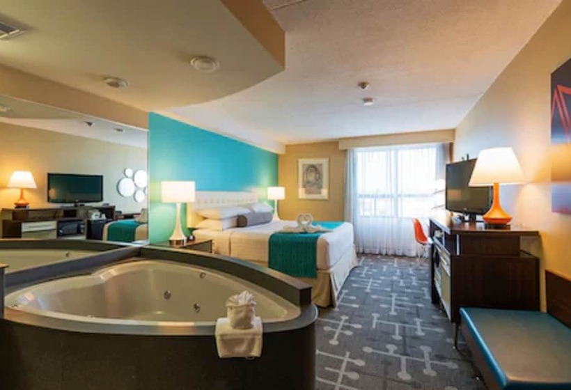 هتل Howard Johnson Plaza By Wyndham By The Falls Niagara Falls