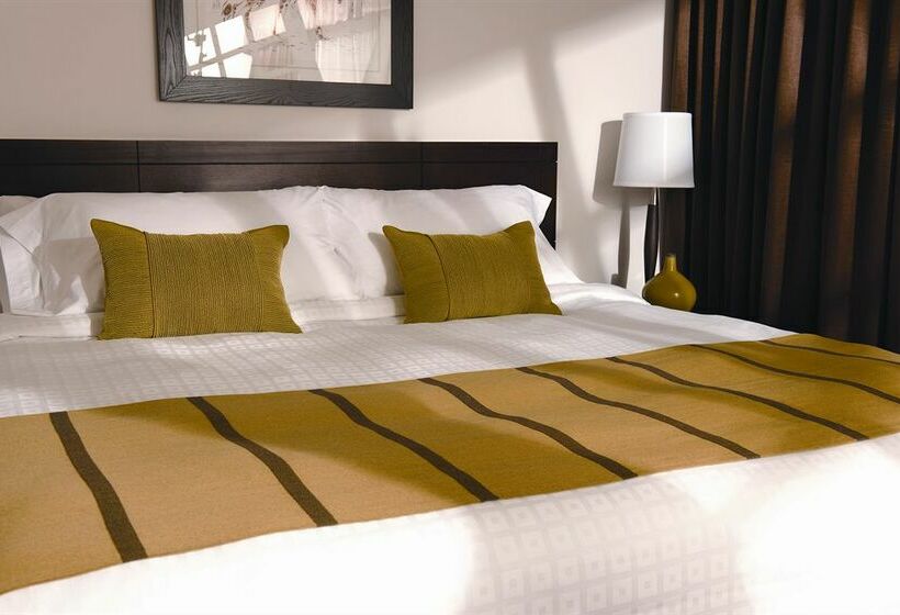 فندق Place Louis Riel Suite