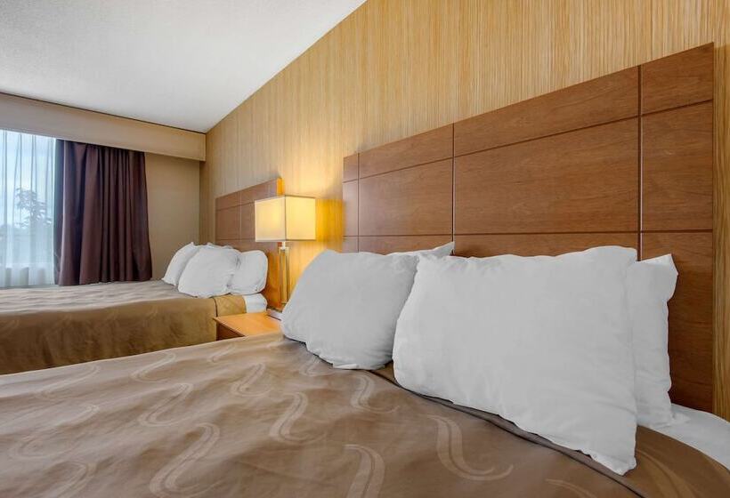 هتل Quality Inn & Conference Centre Downtown