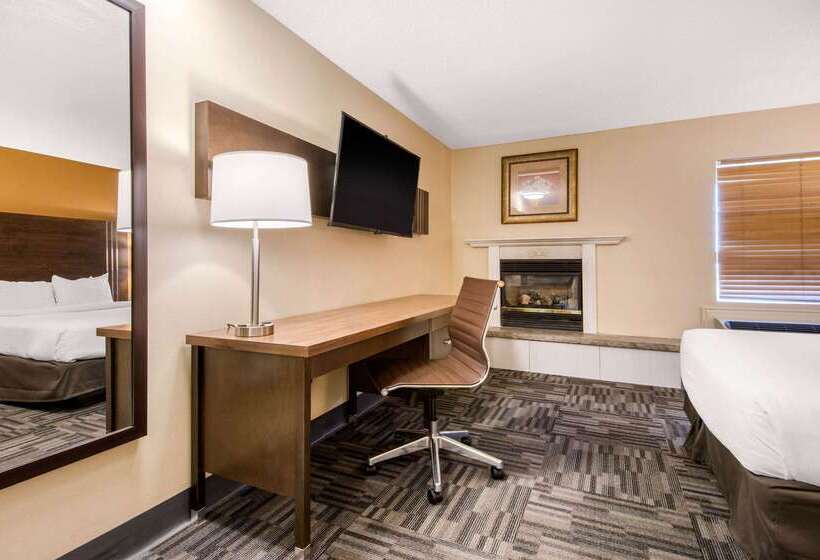酒店 Quality Inn & Conference Centre