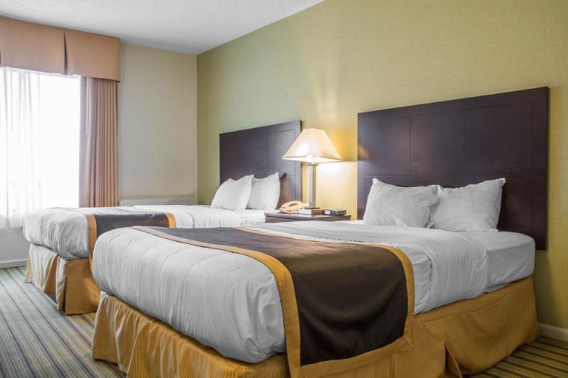 בית מלון כפרי Quality Inn
