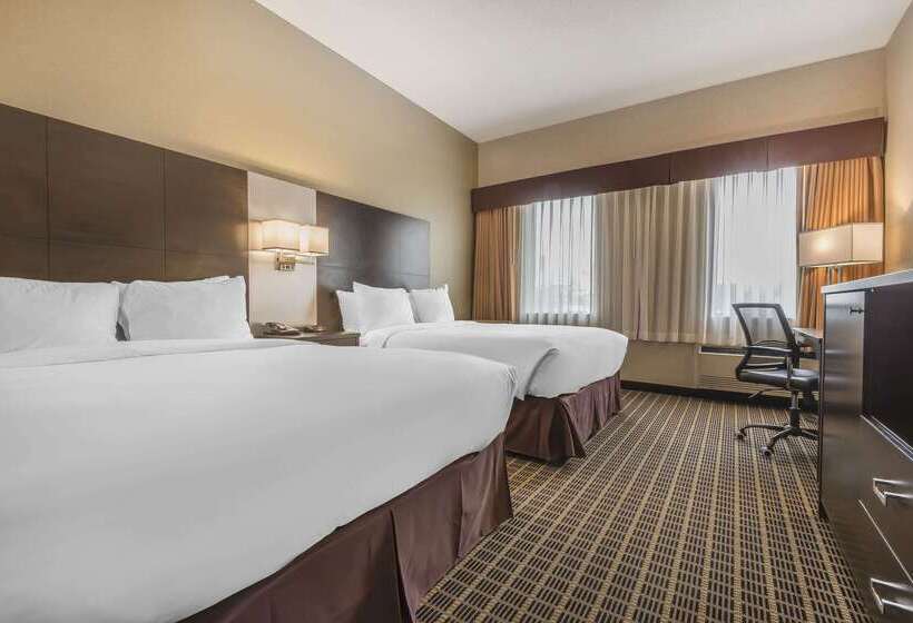 هتل Quality Inn & Suites Downtown