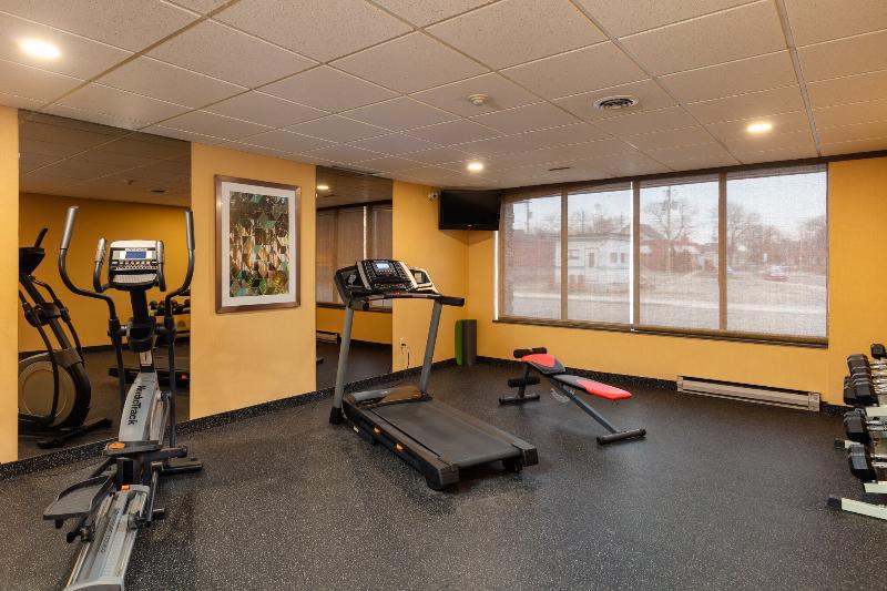 هتل Quality Inn & Suites Downtown