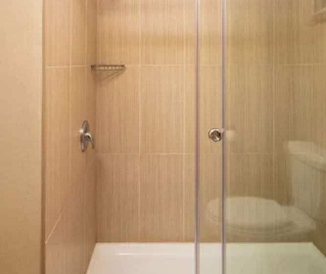 هتل Quality Inn & Suites Downtown