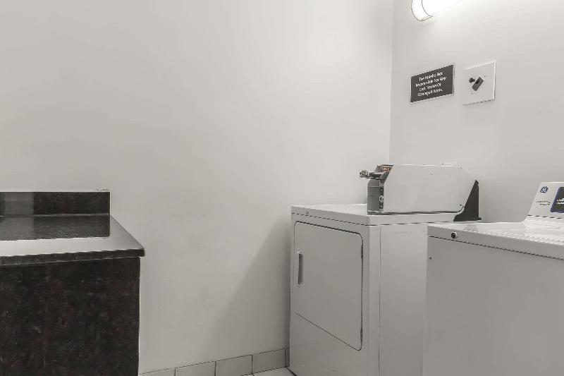 هتل Quality Inn & Suites