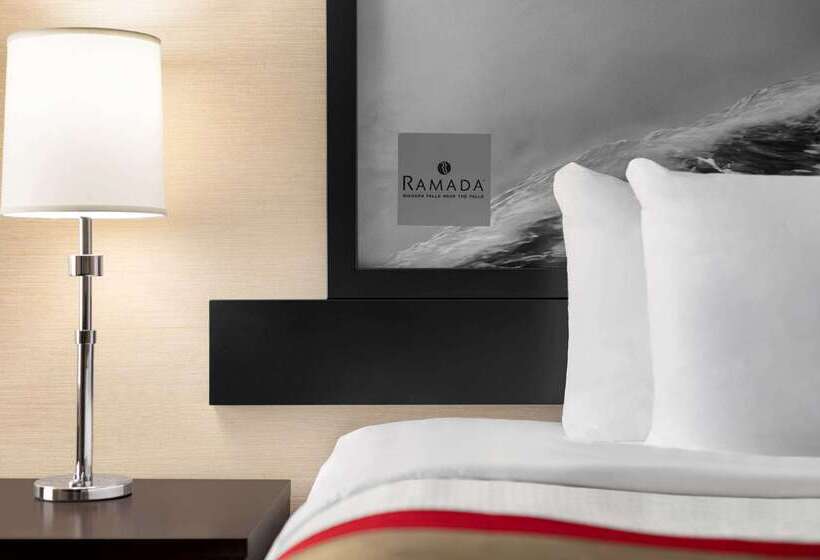 هتل Ramada By Wyndham Niagara Falls Near The Falls