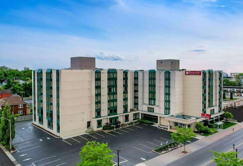 هتل Ramada By Wyndham Niagara Falls Near The Falls
