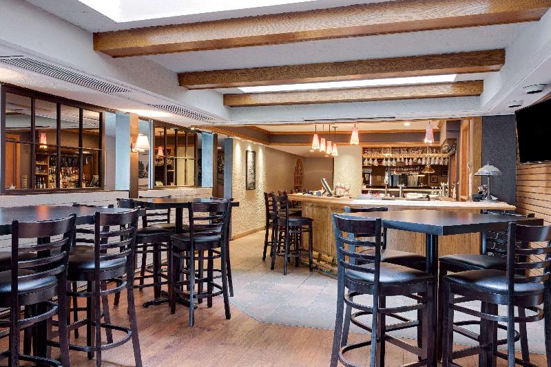 בית מלון כפרי Ramada By Wyndham Pinewood Park Resort North Bay