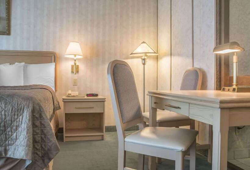 هتل Rodeway Inn Fallsview