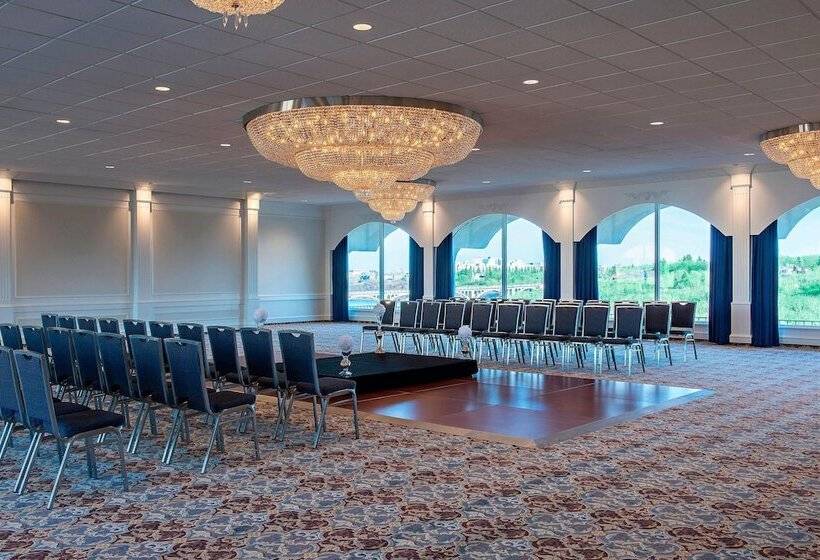 هتل Sheraton Cavalier Saskatoon