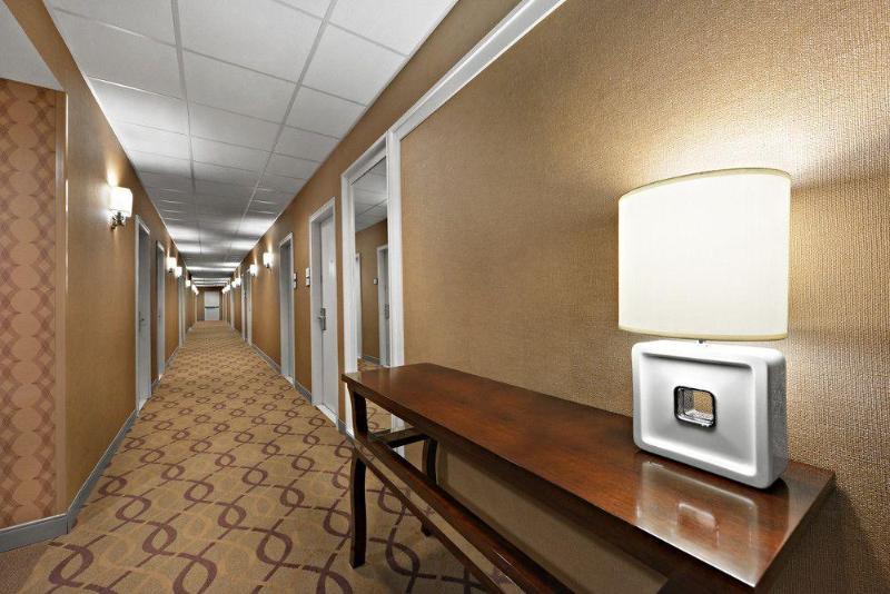 هتل Sheraton Cavalier Saskatoon