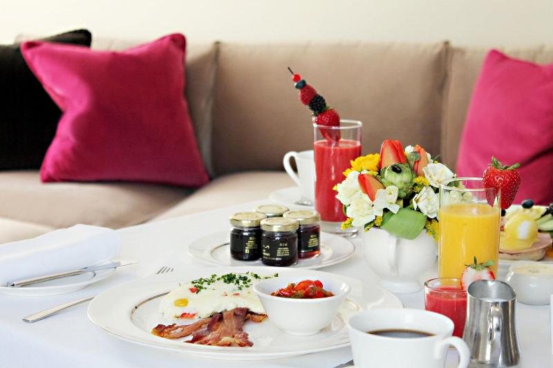 هتل The Ritzcarlton, Montreal