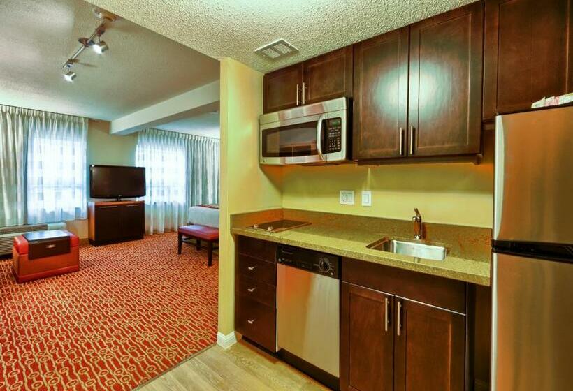 Hotel Towneplace Suites By Marriott Mississaugaairport Corporate Centre