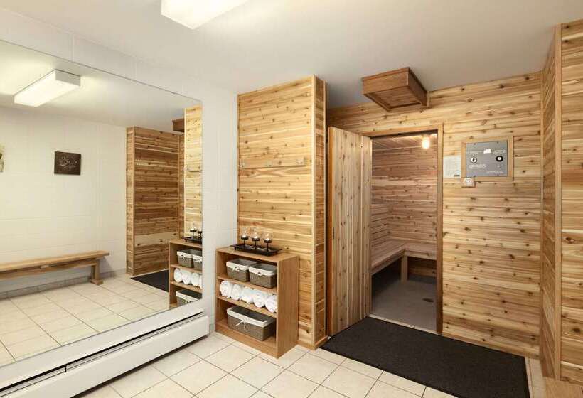 فندق Travelodge By Wyndham Nanaimo