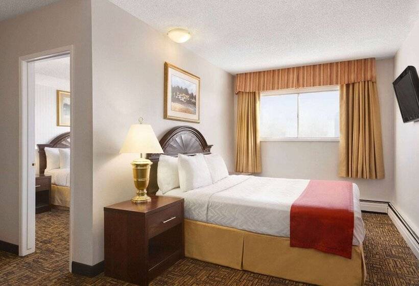 هتل Travelodge By Wyndham North Battleford