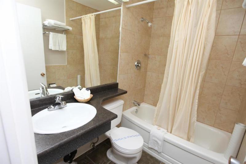 מוטל Canadas Best Value Inn Prince George