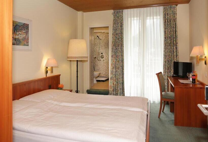 בית מלון כפרי Derby Davos