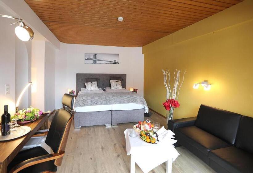 בית מלון כפרי Derby Davos