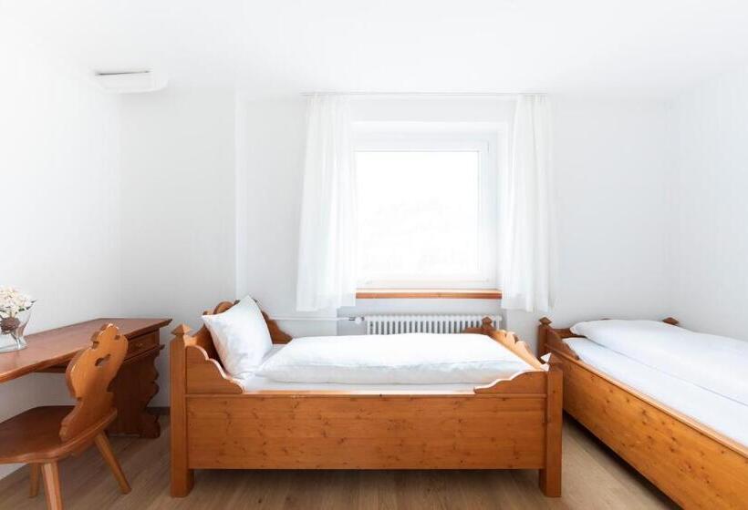 Eden Hotel Und Restaurant