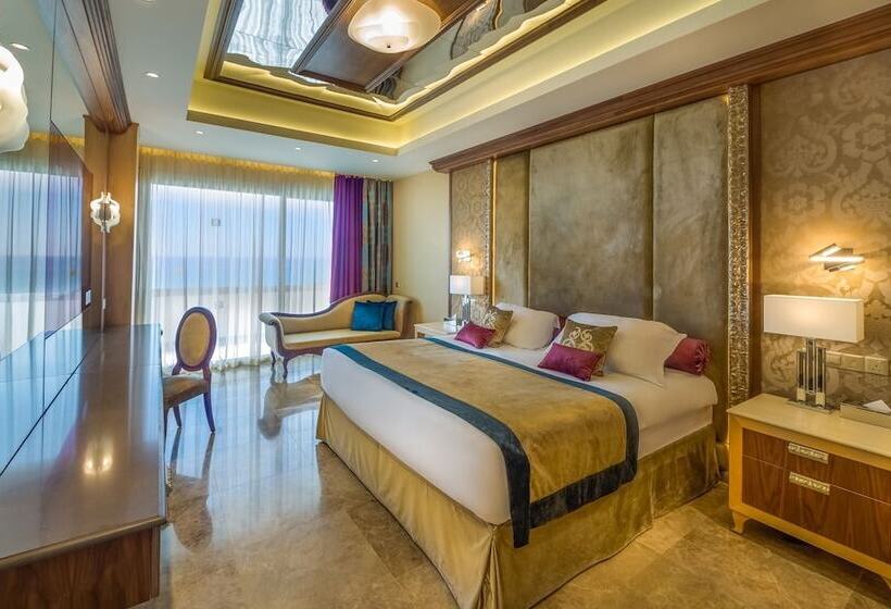 Adams Beach Hotel & Spa