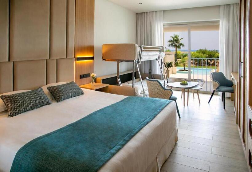 هتل Asterias Beach