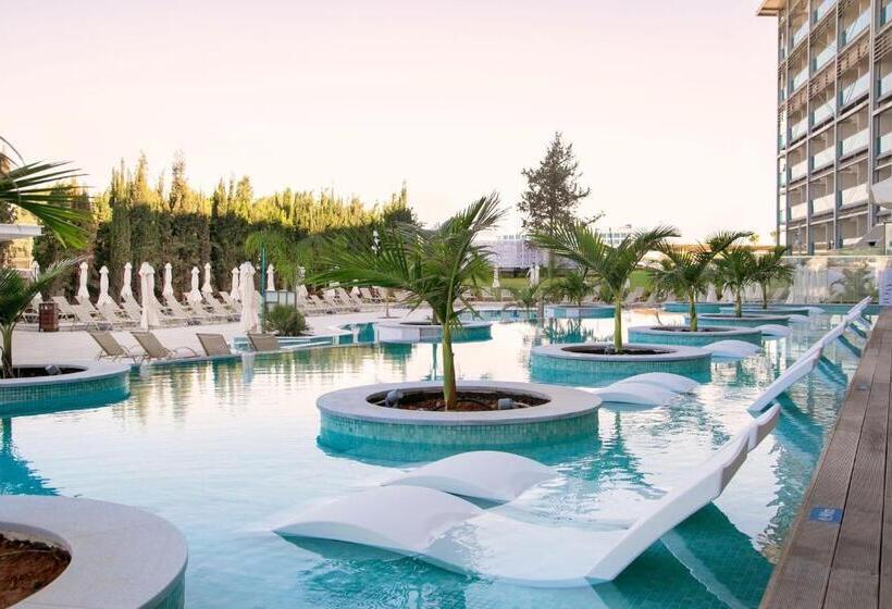 هتل Asterias Beach