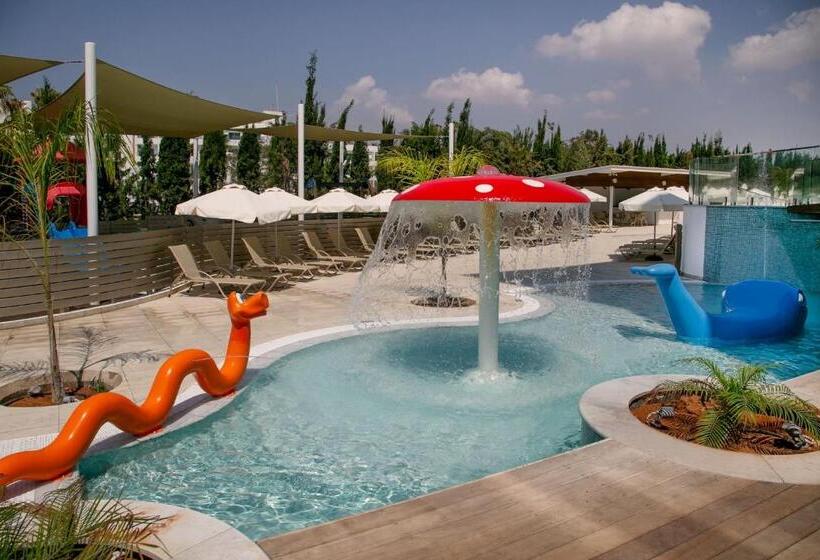 هتل Asterias Beach