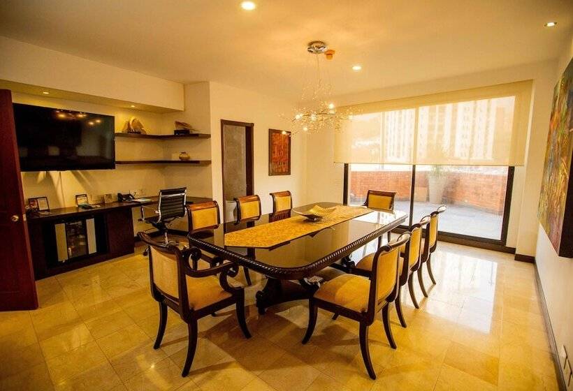 هتل Dann Carlton Cali