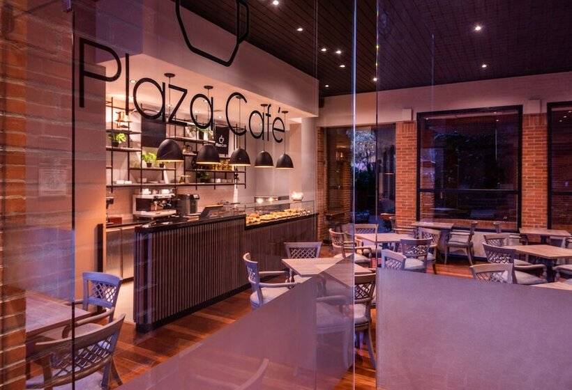 هتل Estelar La Fontana