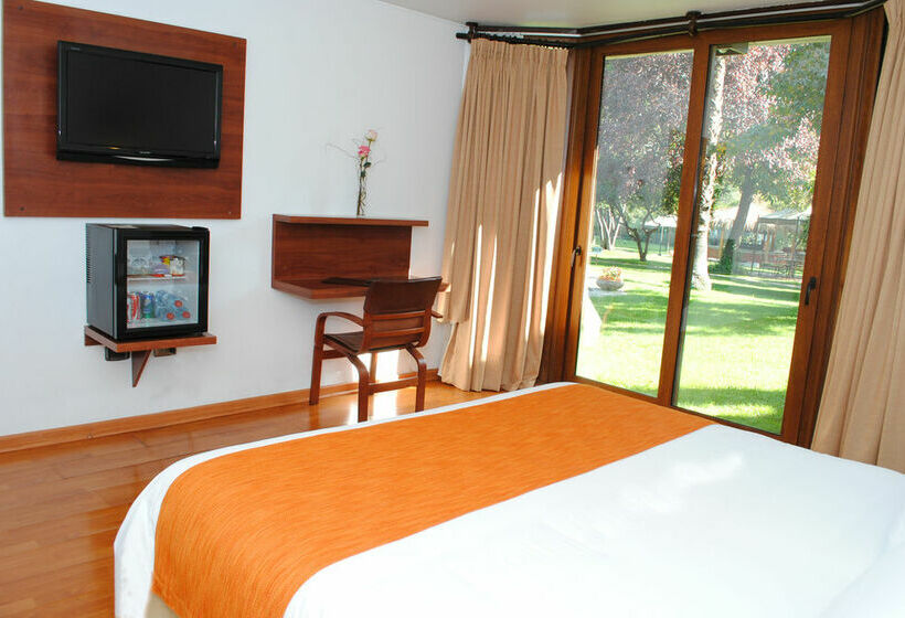 هتل Manquehue Las Condes