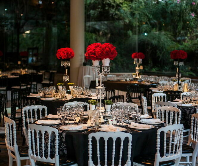 هتل Manquehue Las Condes