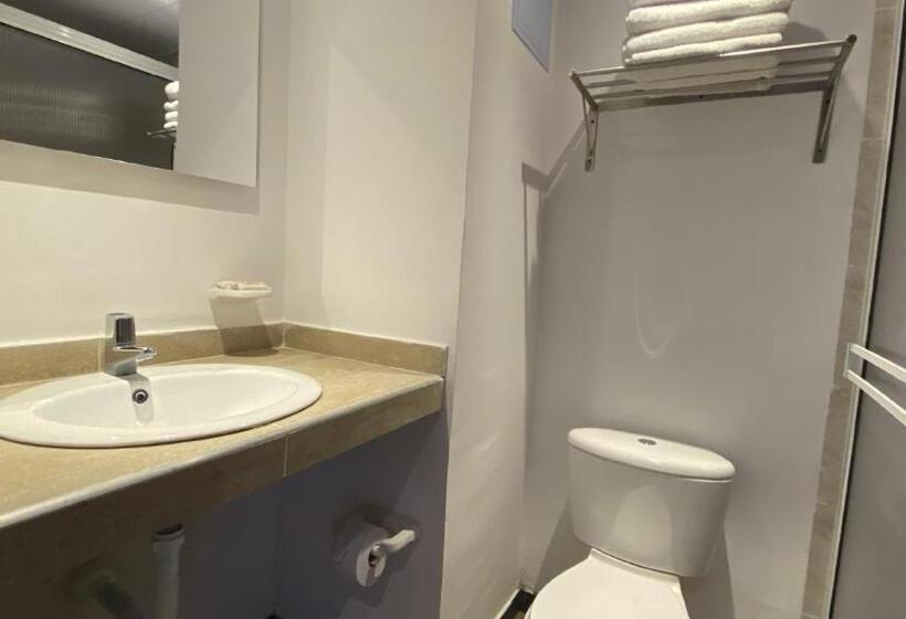 هتل On Vacation Blue Tone