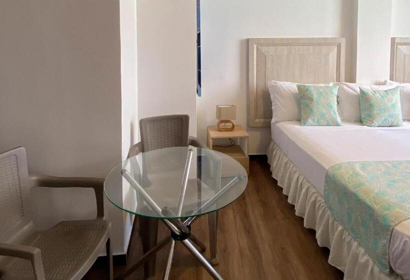 هتل On Vacation Blue Tone