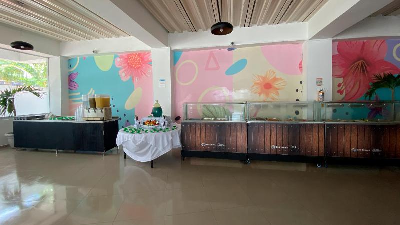 هتل On Vacation Blue Tone