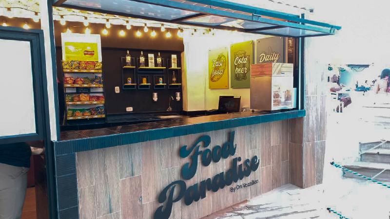 هتل On Vacation Blue Tone