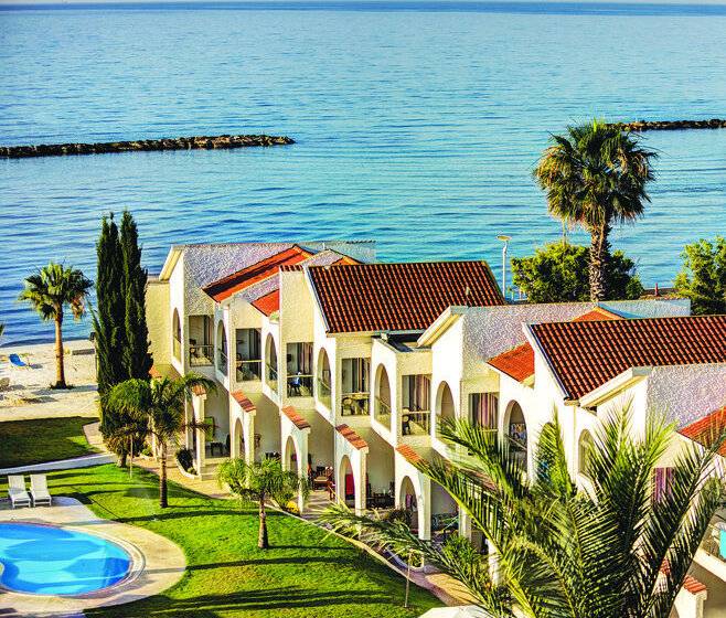 هتل Radisson Beach Resort Larnaca